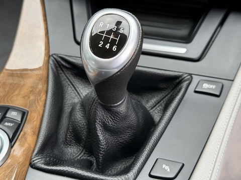 2.0 520d SE Saloon 4dr Diesel Manual Euro 5 (184 ps)