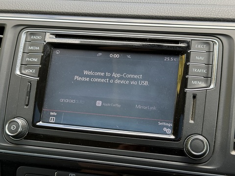 T32 Tdi Kombi Highline Bmt 2.0 4dr Kombi Van Automatic Diesel