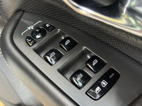 2.0 B5 MHEV R-Design SUV 5dr Diesel Hybrid Auto 4WD Euro 6 (s/s) (235 ps)