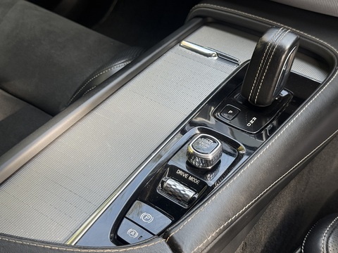 2.0 B5 MHEV R-Design SUV 5dr Diesel Hybrid Auto 4WD Euro 6 (s/s) (235 ps)