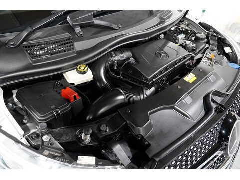 Mercedes-Benz V 220 D Amg Line L 2.2 5dr Mpv Automatic Diesel