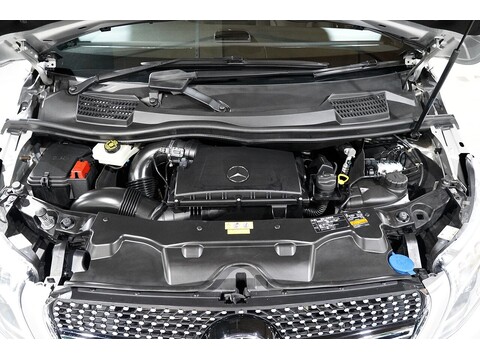 Mercedes-Benz V 220 D Amg Line L 2.2 5dr Mpv Automatic Diesel