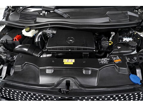 Mercedes-Benz V 220 D Amg Line L 2.2 5dr Mpv Automatic Diesel