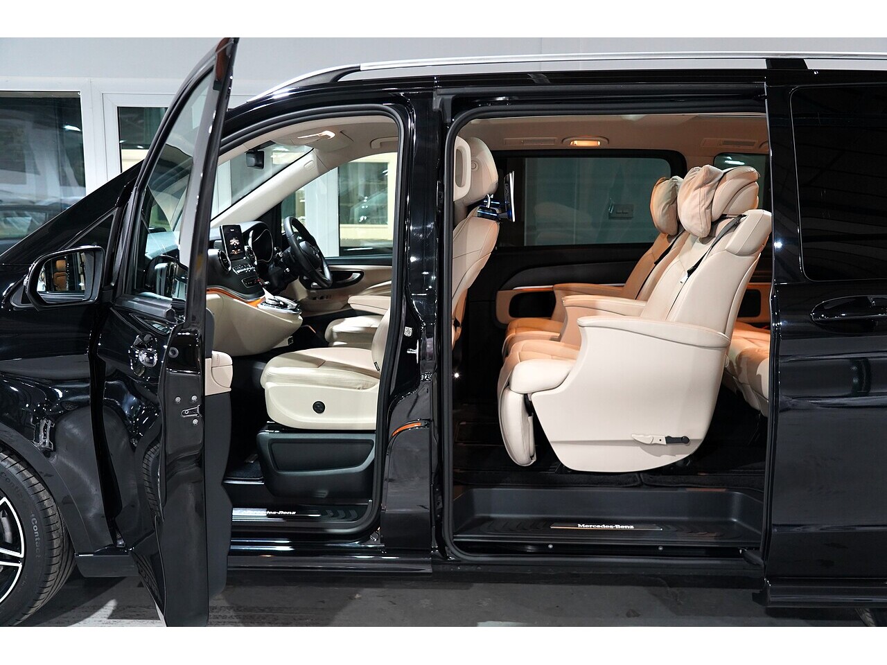 Mercedes-Benz V 220 D Amg Line L 2.2 5dr Mpv Automatic Diesel