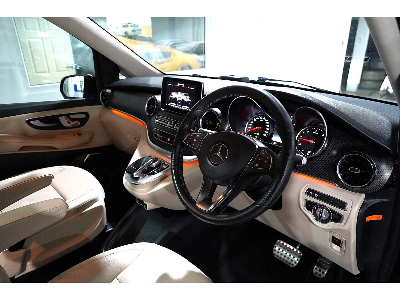 Mercedes-Benz V 220 D Amg Line L 2.2 5dr Mpv Automatic Diesel