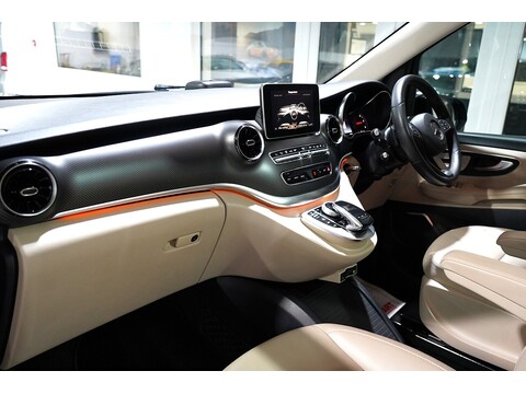 Mercedes-Benz V 220 D Amg Line L 2.2 5dr Mpv Automatic Diesel