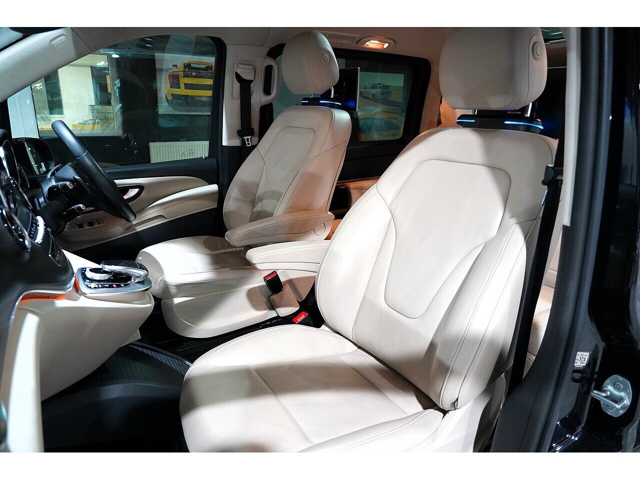 Mercedes-Benz V 220 D Amg Line L 2.2 5dr Mpv Automatic Diesel