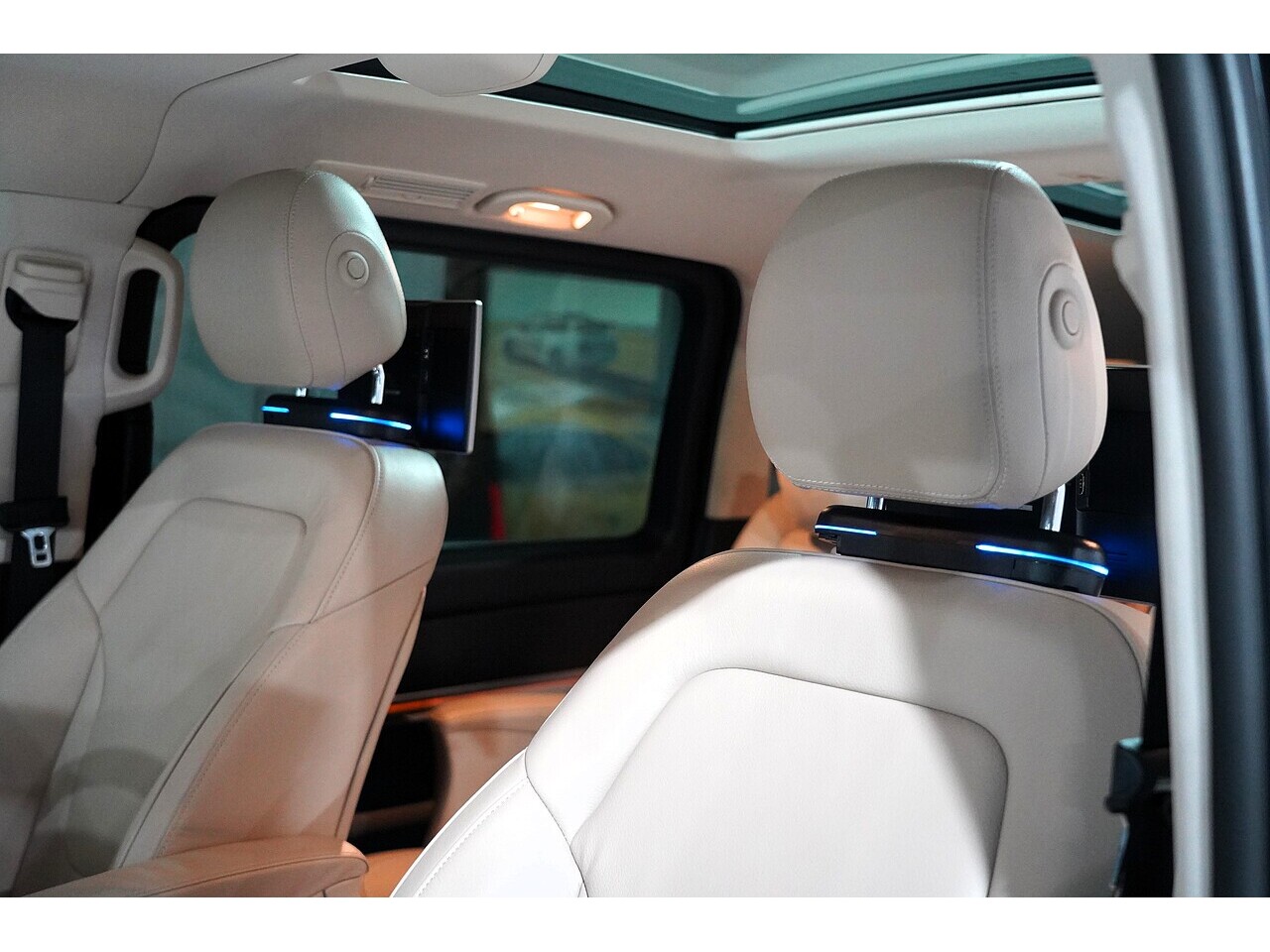 Mercedes-Benz V 220 D Amg Line L 2.2 5dr Mpv Automatic Diesel