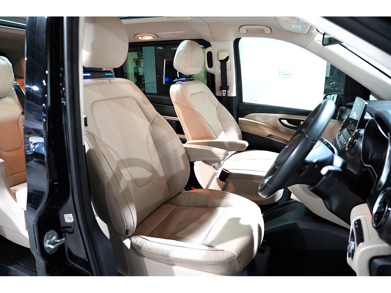 Mercedes-Benz V 220 D Amg Line L 2.2 5dr Mpv Automatic Diesel