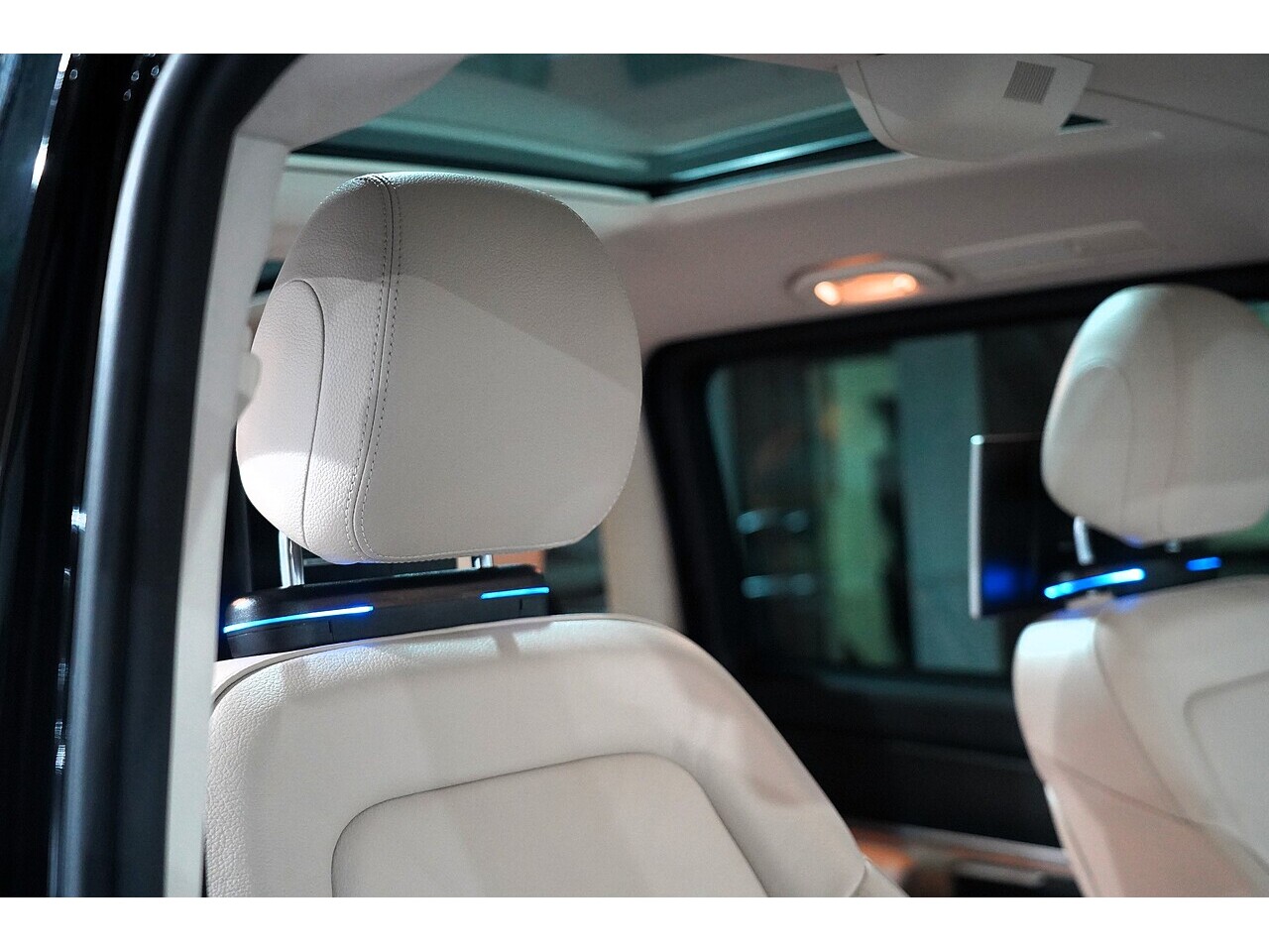 Mercedes-Benz V 220 D Amg Line L 2.2 5dr Mpv Automatic Diesel