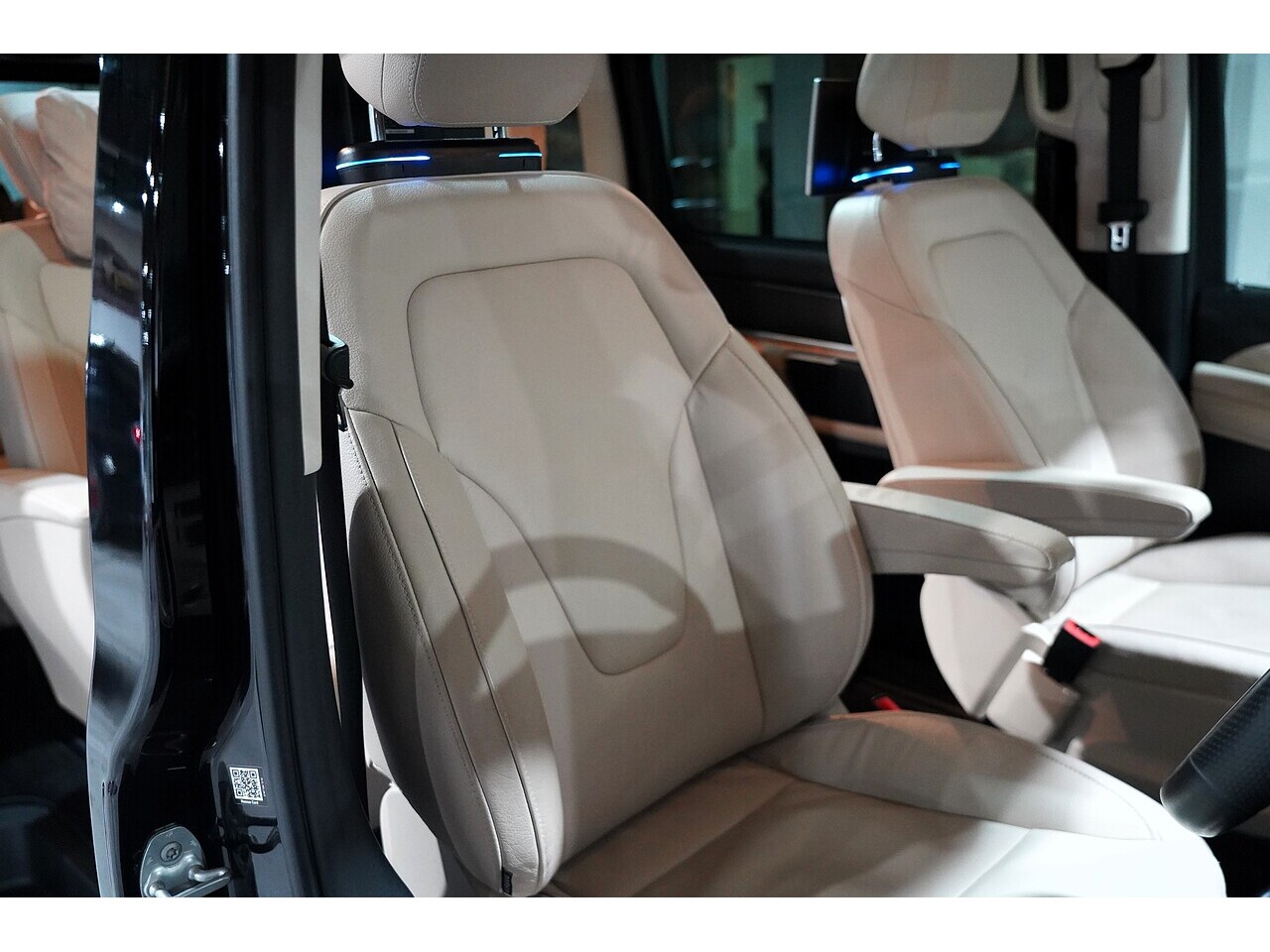 Mercedes-Benz V 220 D Amg Line L 2.2 5dr Mpv Automatic Diesel