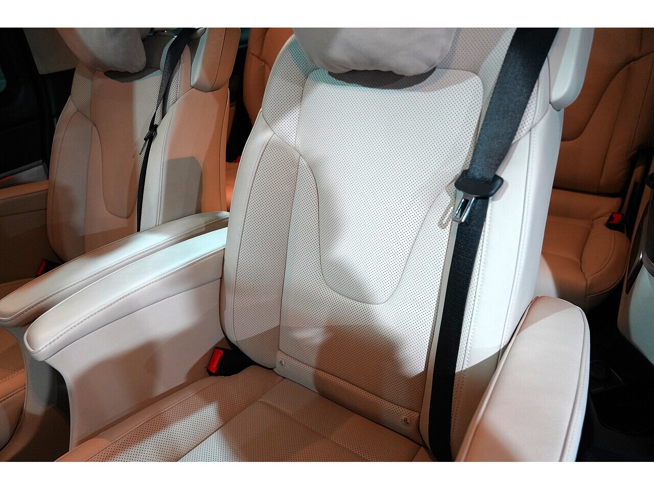 Mercedes-Benz V 220 D Amg Line L 2.2 5dr Mpv Automatic Diesel