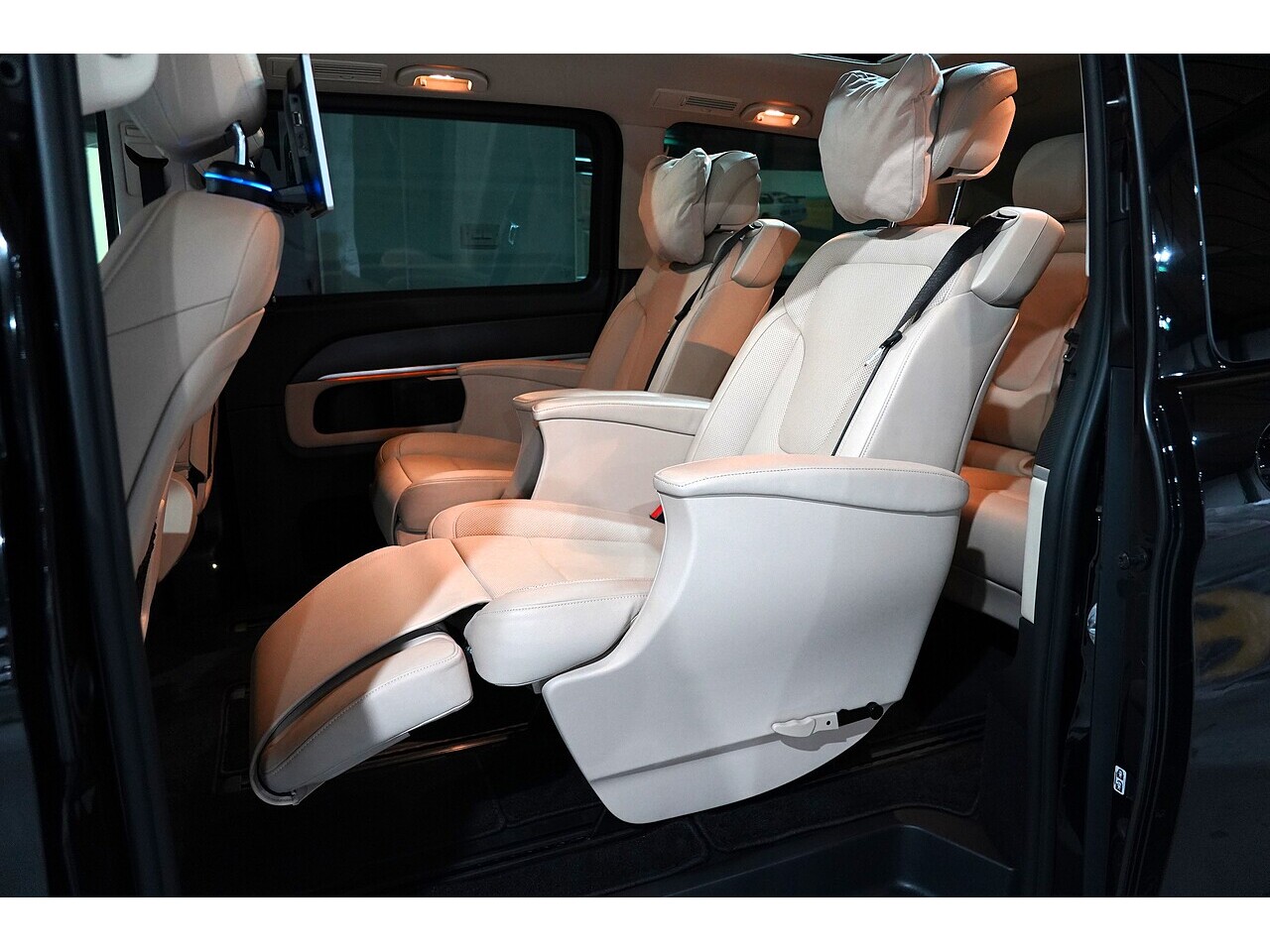 Mercedes-Benz V 220 D Amg Line L 2.2 5dr Mpv Automatic Diesel