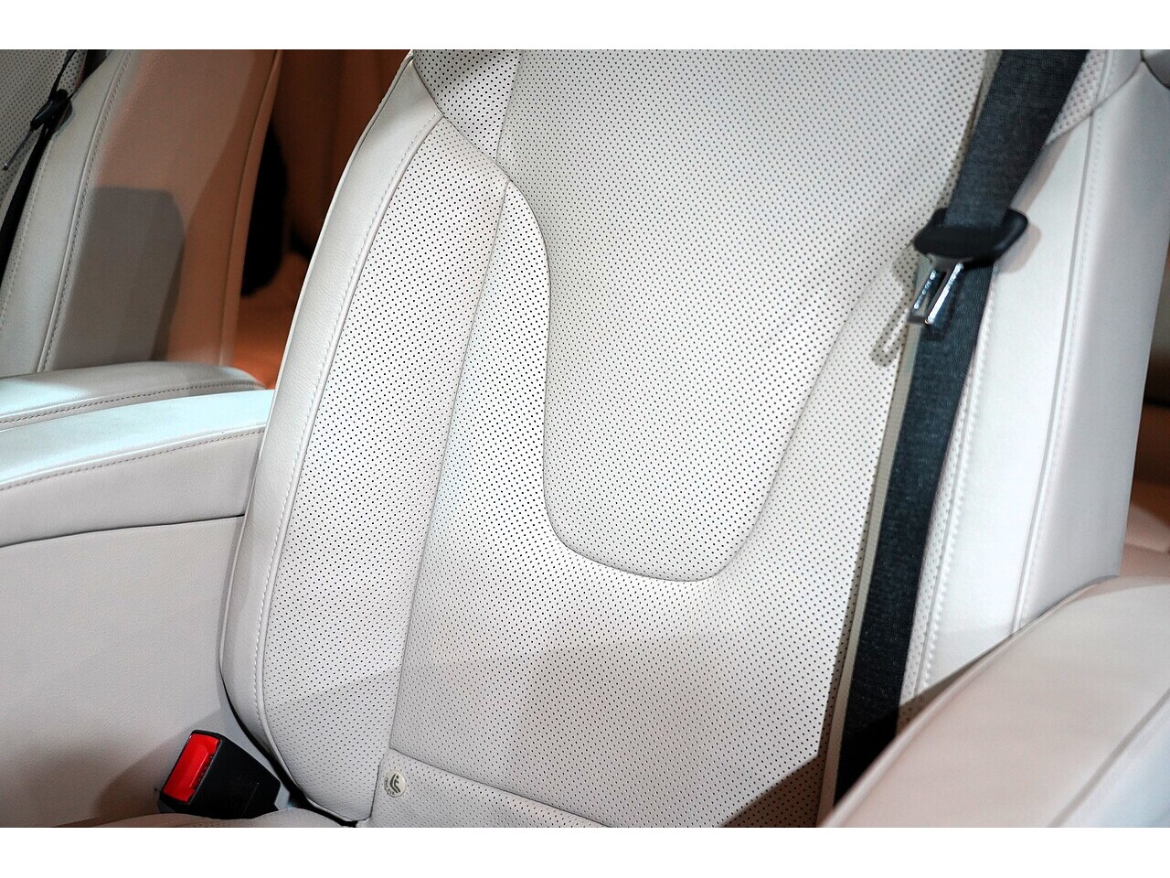 Mercedes-Benz V 220 D Amg Line L 2.2 5dr Mpv Automatic Diesel