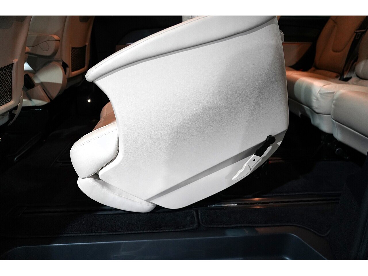 Mercedes-Benz V 220 D Amg Line L 2.2 5dr Mpv Automatic Diesel