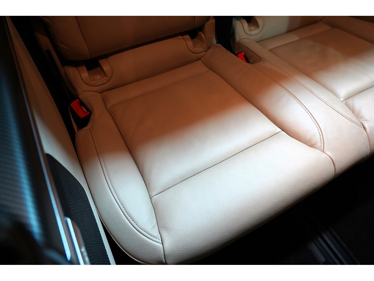 Mercedes-Benz V 220 D Amg Line L 2.2 5dr Mpv Automatic Diesel