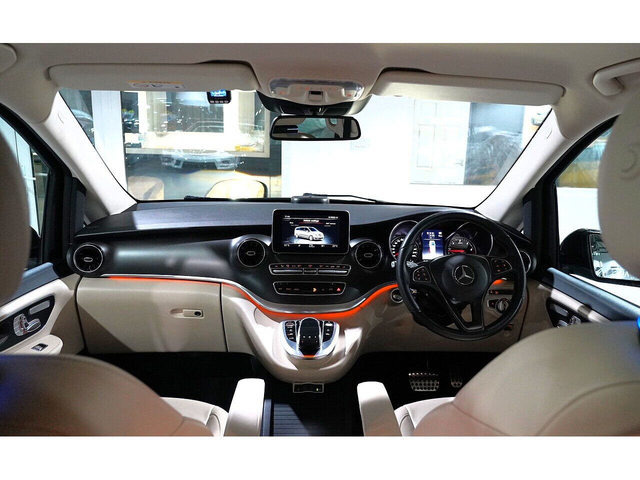 Mercedes-Benz V 220 D Amg Line L 2.2 5dr Mpv Automatic Diesel