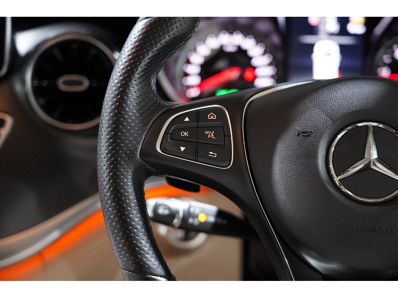 Mercedes-Benz V 220 D Amg Line L 2.2 5dr Mpv Automatic Diesel