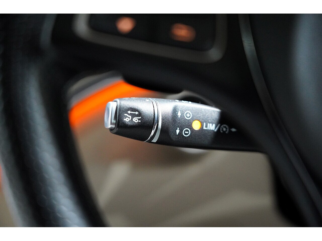 Mercedes-Benz V 220 D Amg Line L 2.2 5dr Mpv Automatic Diesel