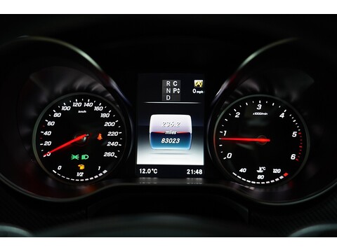 Mercedes-Benz V 220 D Amg Line L 2.2 5dr Mpv Automatic Diesel