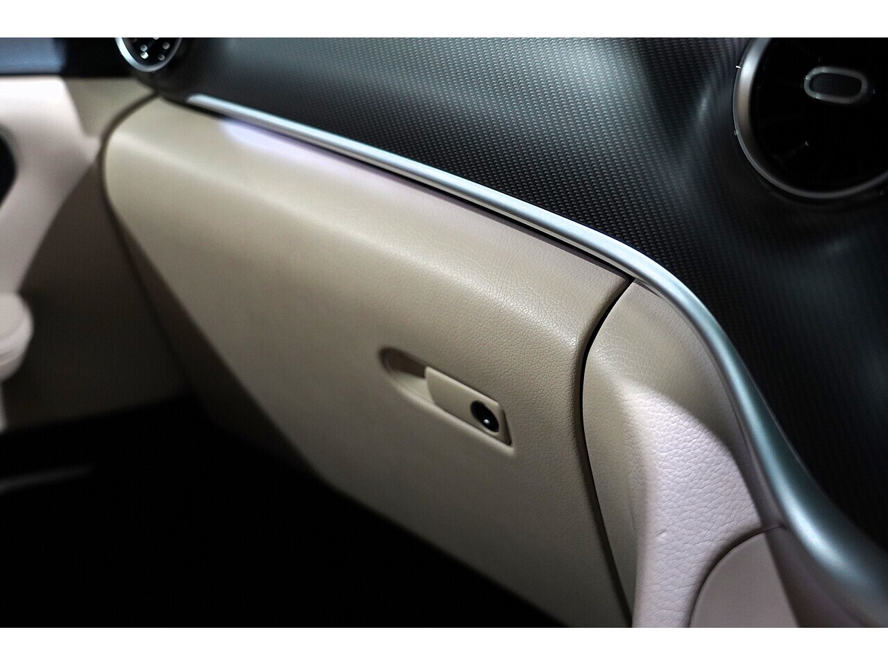 Mercedes-Benz V 220 D Amg Line L 2.2 5dr Mpv Automatic Diesel