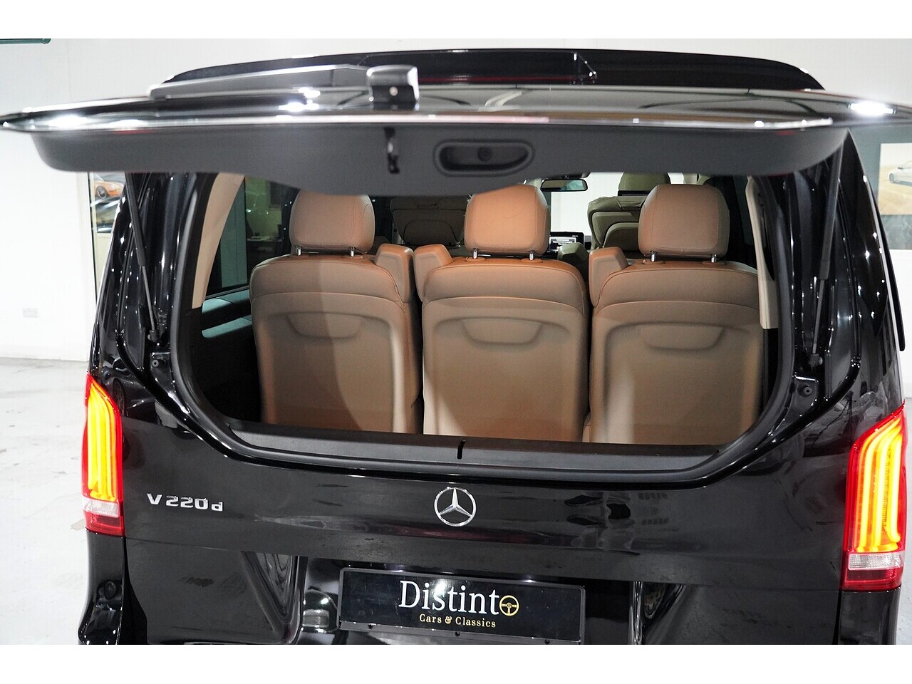 Mercedes-Benz V 220 D Amg Line L 2.2 5dr Mpv Automatic Diesel