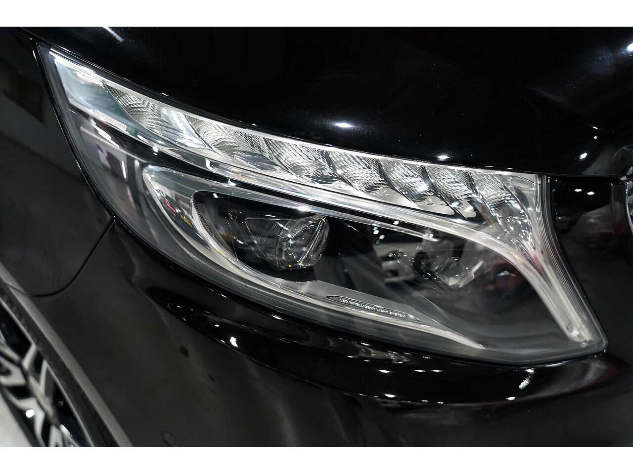 Mercedes-Benz V 220 D Amg Line L 2.2 5dr Mpv Automatic Diesel