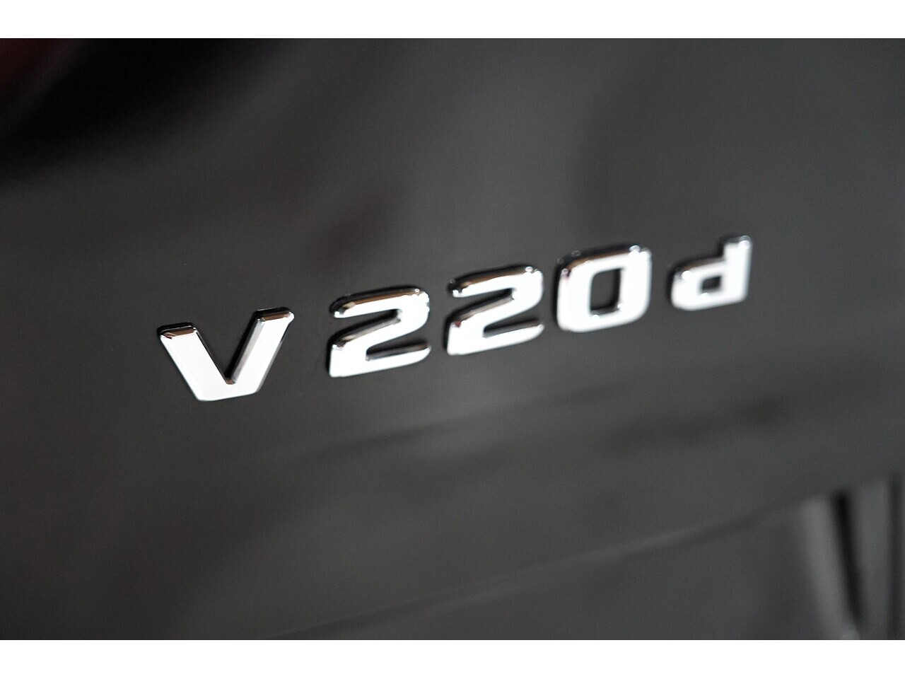 Mercedes-Benz V 220 D Amg Line L 2.2 5dr Mpv Automatic Diesel