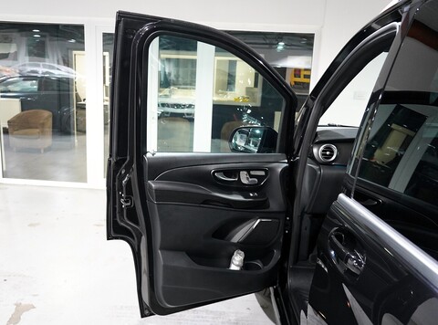 Mercedes-Benz V 220 D Amg Line L 2.2 5dr Mpv Automatic Diesel