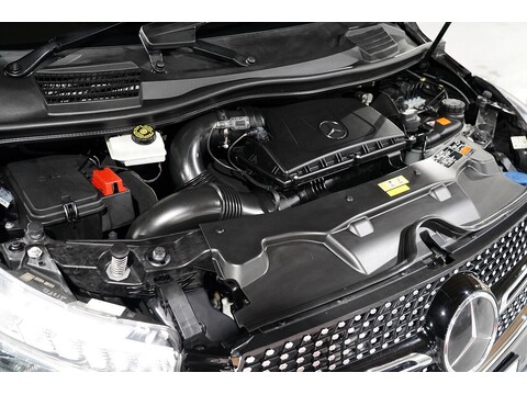 Mercedes-Benz V 220 D Amg Line L 2.2 5dr Mpv Automatic Diesel