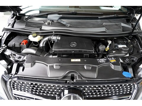 Mercedes-Benz V 220 D Amg Line L 2.2 5dr Mpv Automatic Diesel