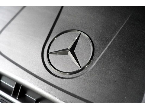 Mercedes-Benz V 220 D Amg Line L 2.2 5dr Mpv Automatic Diesel