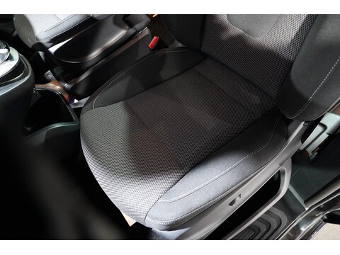 Mercedes-Benz V 220 D Amg Line L 2.2 5dr Mpv Automatic Diesel