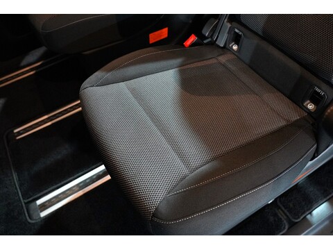 Mercedes-Benz V 220 D Amg Line L 2.2 5dr Mpv Automatic Diesel