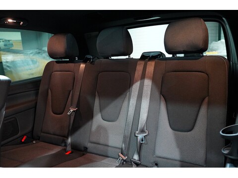 Mercedes-Benz V 220 D Amg Line L 2.2 5dr Mpv Automatic Diesel