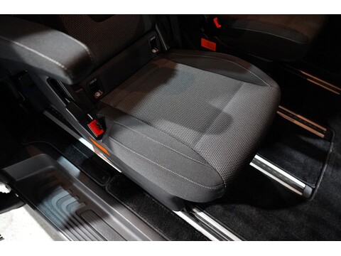 Mercedes-Benz V 220 D Amg Line L 2.2 5dr Mpv Automatic Diesel