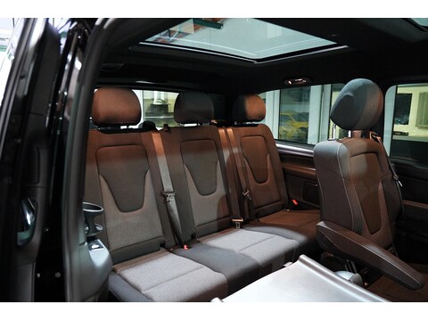 Mercedes-Benz V 220 D Amg Line L 2.2 5dr Mpv Automatic Diesel