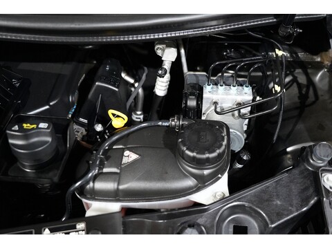 Mercedes-Benz V 220 D Amg Line L 2.2 5dr Mpv Automatic Diesel