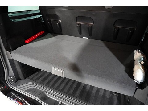 Mercedes-Benz V 220 D Amg Line L 2.2 5dr Mpv Automatic Diesel