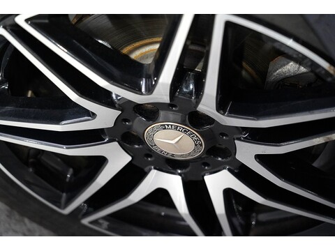 Mercedes-Benz V 220 D Amg Line L 2.2 5dr Mpv Automatic Diesel