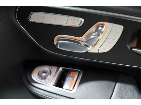 Mercedes-Benz V 220 D Amg Line L 2.2 5dr Mpv Automatic Diesel