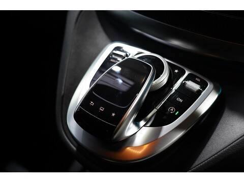 Mercedes-Benz V 220 D Amg Line L 2.2 5dr Mpv Automatic Diesel