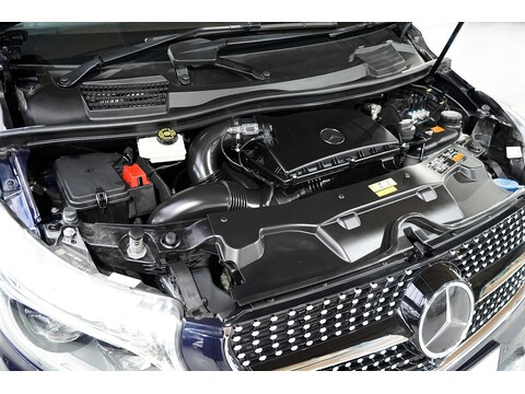 Mercedes-Benz V 220 D Amg Line L 2.2 5dr Mpv Automatic Diesel