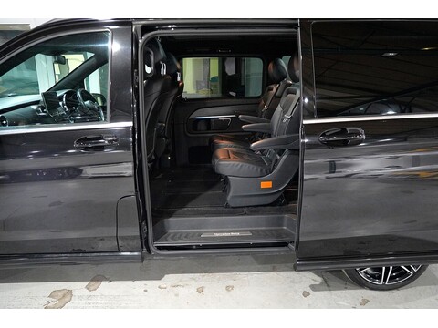 Mercedes-Benz 2017 Mercedes Benz V220 D Amg Line - 2.2 Diesel Euro 6 - Long Wheel Base - Huge Spec