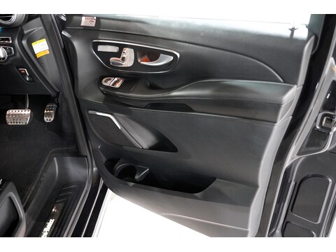 Mercedes-Benz 2017 Mercedes Benz V220 D Amg Line - 2.2 Diesel Euro 6 - Long Wheel Base - Huge Spec