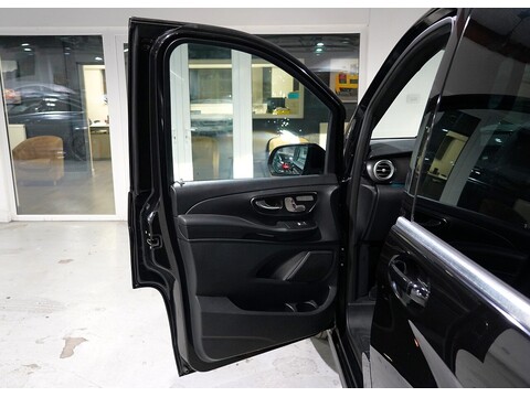 Mercedes-Benz 2017 Mercedes Benz V220 D Amg Line - 2.2 Diesel Euro 6 - Long Wheel Base - Huge Spec