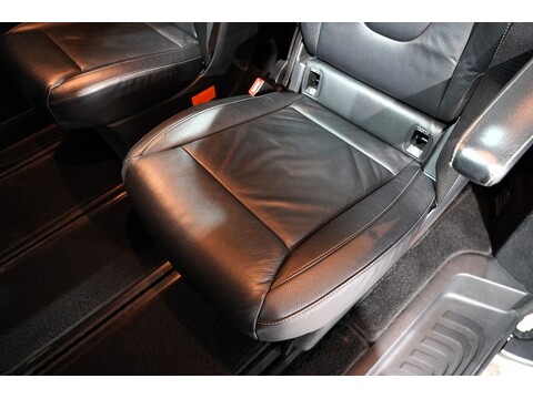 Mercedes-Benz 2017 Mercedes Benz V220 D Amg Line - 2.2 Diesel Euro 6 - Long Wheel Base - Huge Spec