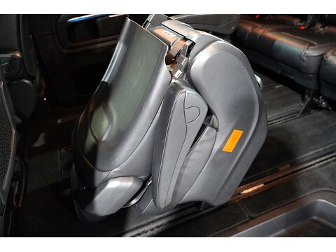 Mercedes-Benz 2017 Mercedes Benz V220 D Amg Line - 2.2 Diesel Euro 6 - Long Wheel Base - Huge Spec