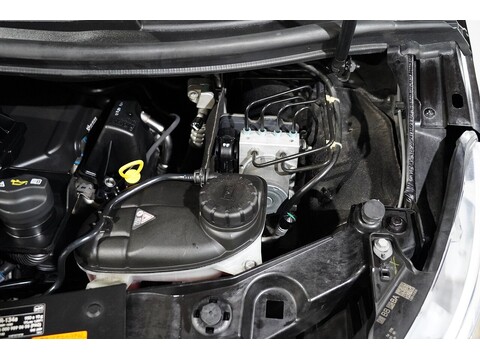 Mercedes-Benz 2017 Mercedes Benz V220 D Amg Line - 2.2 Diesel Euro 6 - Long Wheel Base - Huge Spec