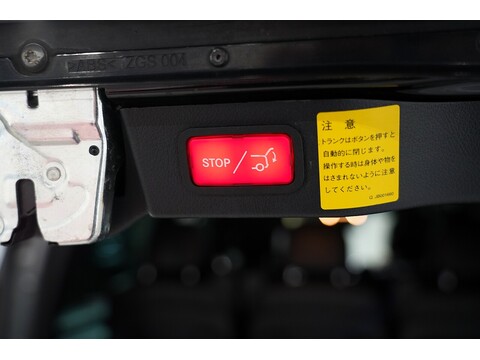 Mercedes-Benz 2017 Mercedes Benz V220 D Amg Line - 2.2 Diesel Euro 6 - Long Wheel Base - Huge Spec